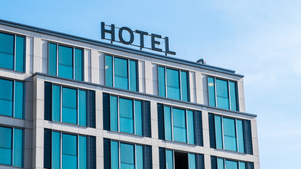 Como organizar filas em hotéis?