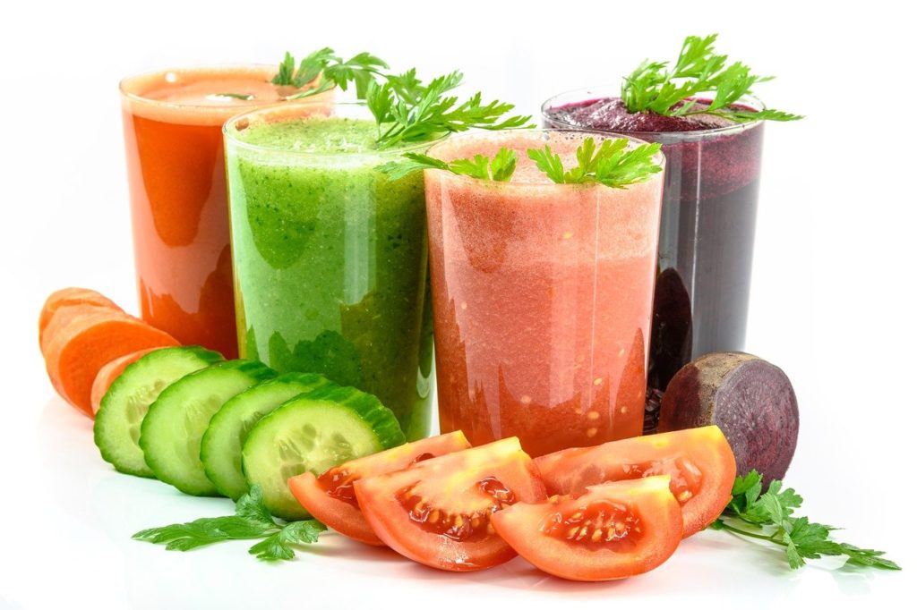 vegetable-juices-1725835_1280