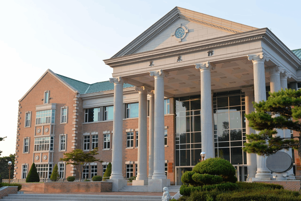 Pós-graduação EAD: o que muda em relação à presencial